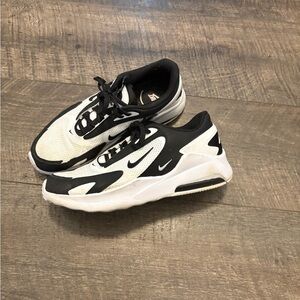 Nike Black and White Sneakers